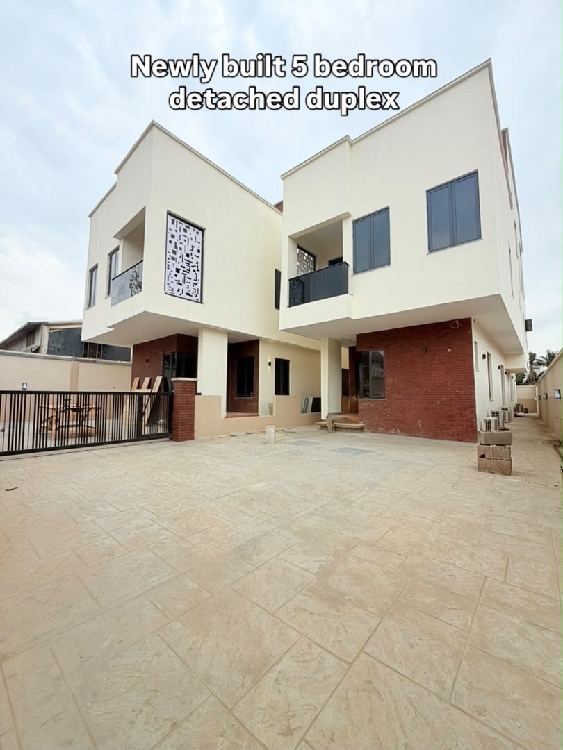 Newly Built 5 Bedroom Detached Duplex