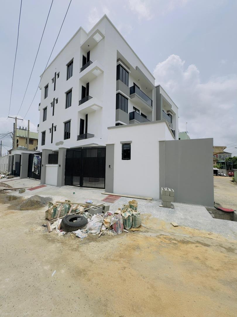 3 BEDROOM APARTMENT WITH ELEVATOR