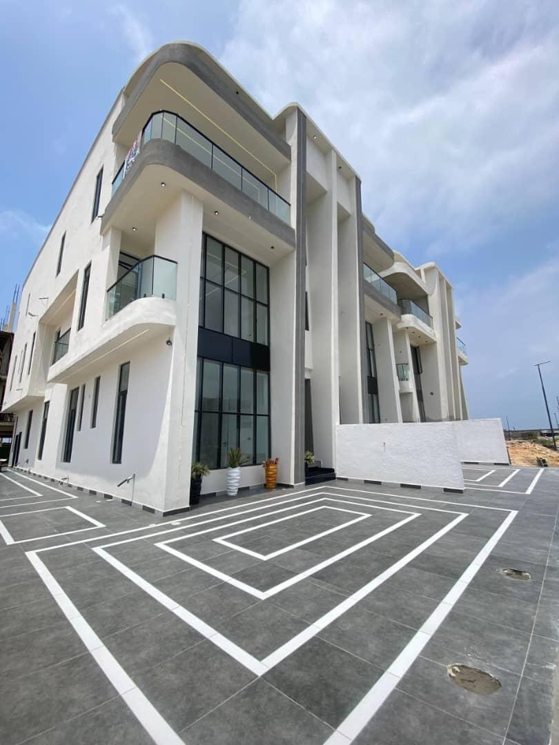 Luxury 4-Bedroom Fully Detached Duplex in Lekki Phase 1