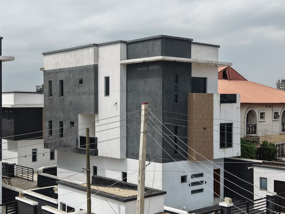 Newly Built 4-Bedroom Fully Detached Duplex