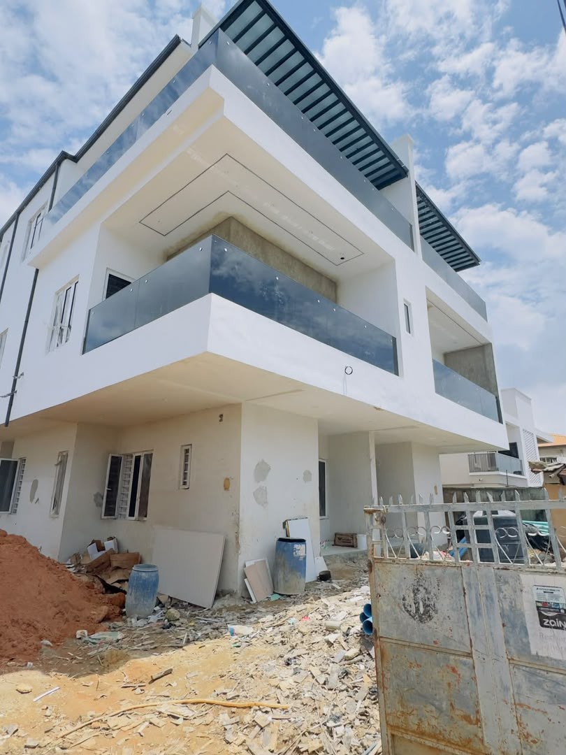 4 Bedroom Semi Detached Duplex in Gbagada
