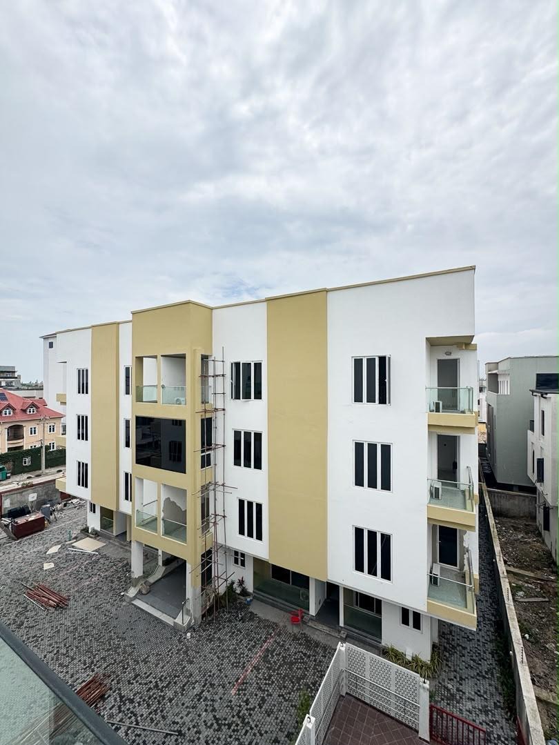 2 Bedroom Maisonette with BQ in Lekki Right