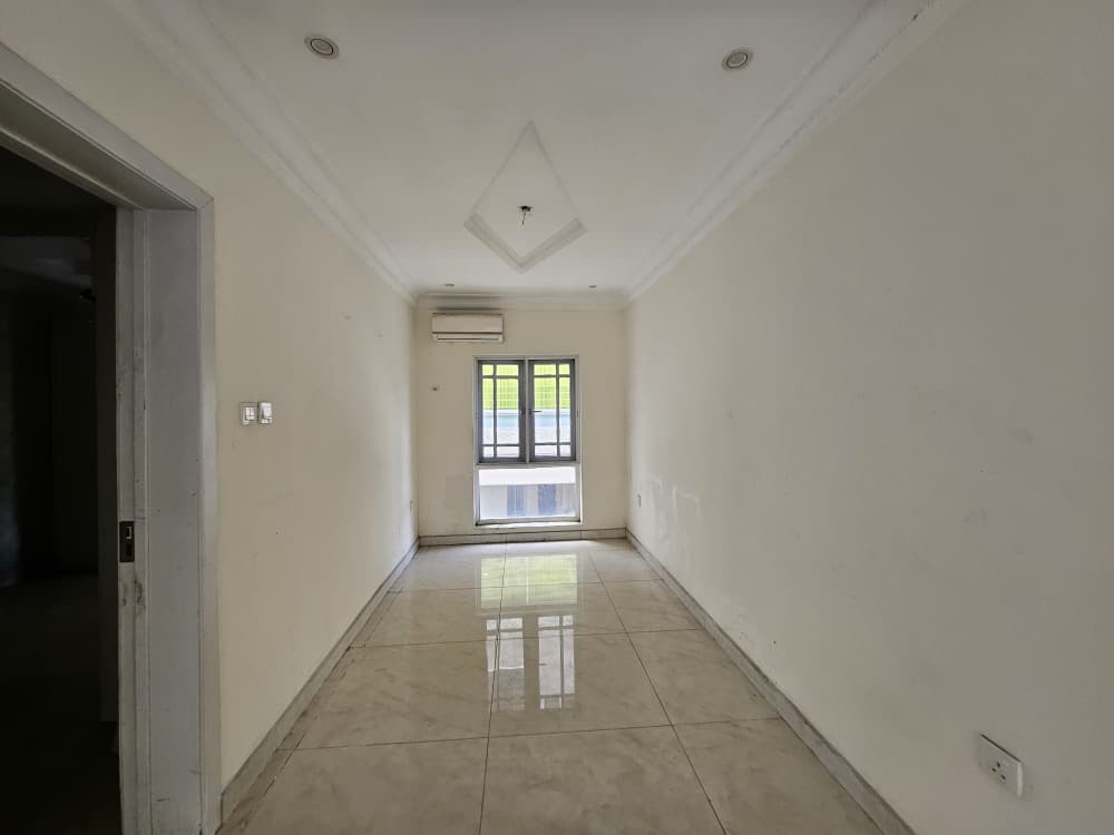 2-BEDROOM APARTMENT FOR RENT