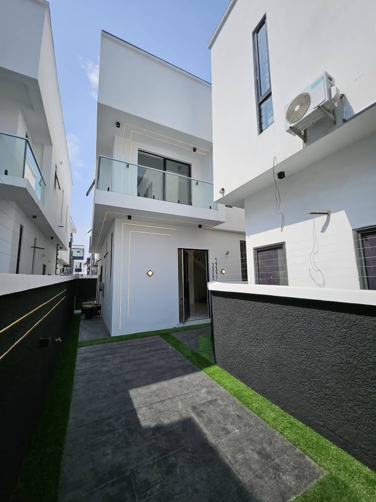 4 Bedroom Semi Detached Duplex with BQ
